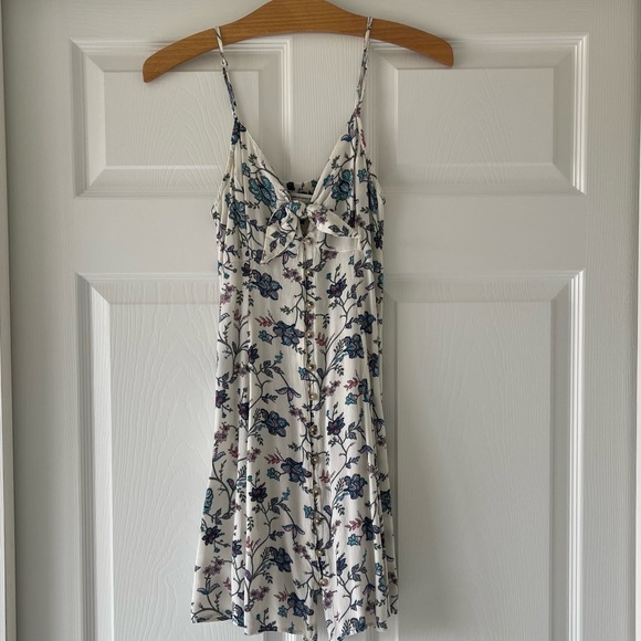 American Eagle Outfitters Dresses & Skirts - American Eagle Floral Print Sleeveless Dress w/Adjustable Straps XS (Women’s)